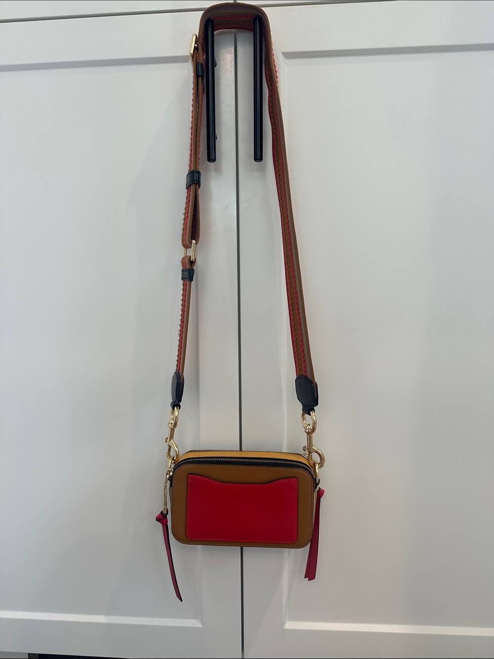 Marc Jacobs Tan Camera Crossbody with Red-Striped Webbing Strap - Picture 2 of 2